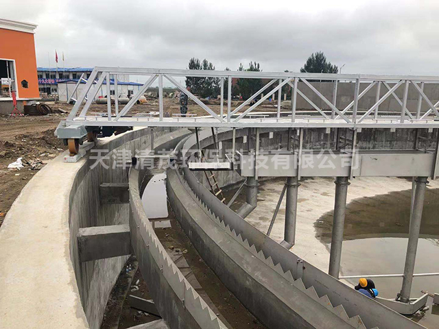 琿春中心刮泥機